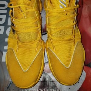 Rare James Harden Vol 5 Yellow Sneakers Size 11